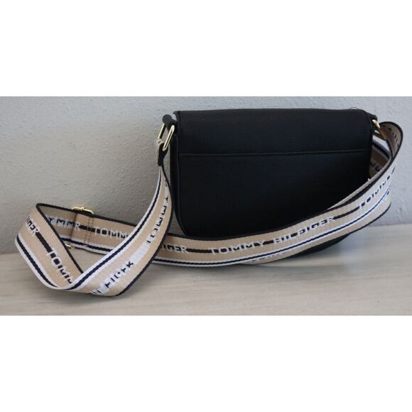Tommy Hilfiger 69JA031-001 Black Pebbled Sylvie II Flap Crossbody Bag - Picture 2 of 10